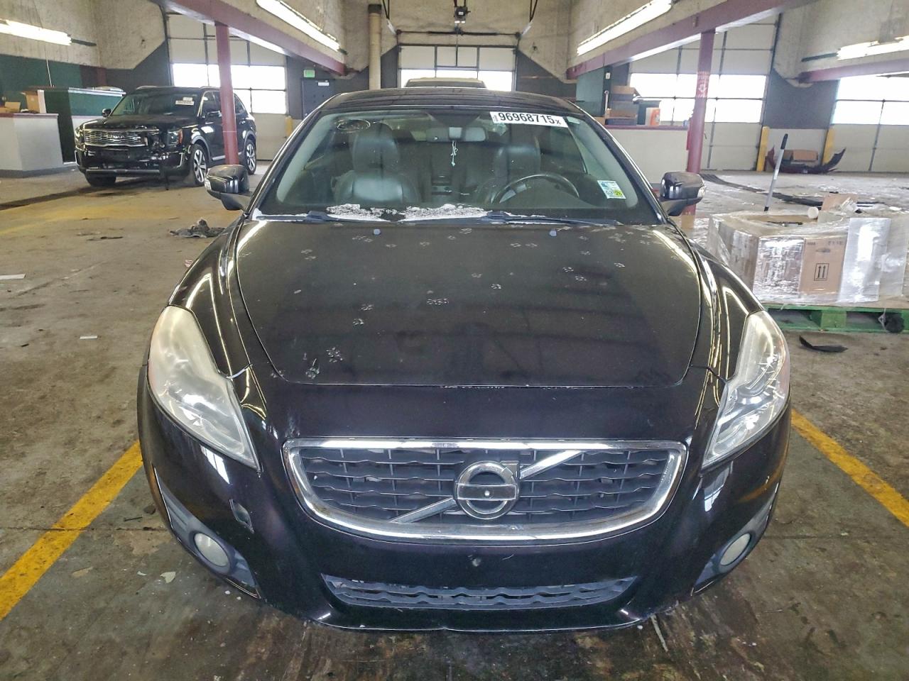 Volvo C70 T5 Image 10
