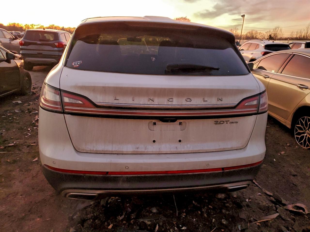 Lincoln Nautilus Reserve Image 4