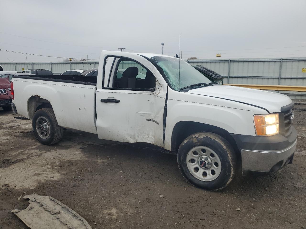 GMC Sierra C1500 Image 2