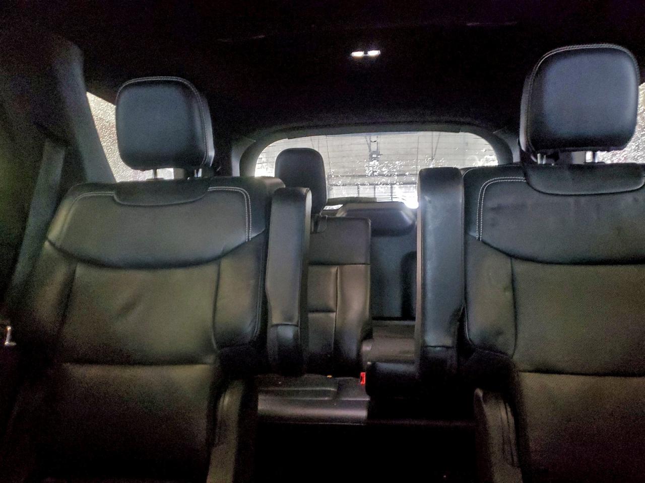 Ford Explorer St Image 6