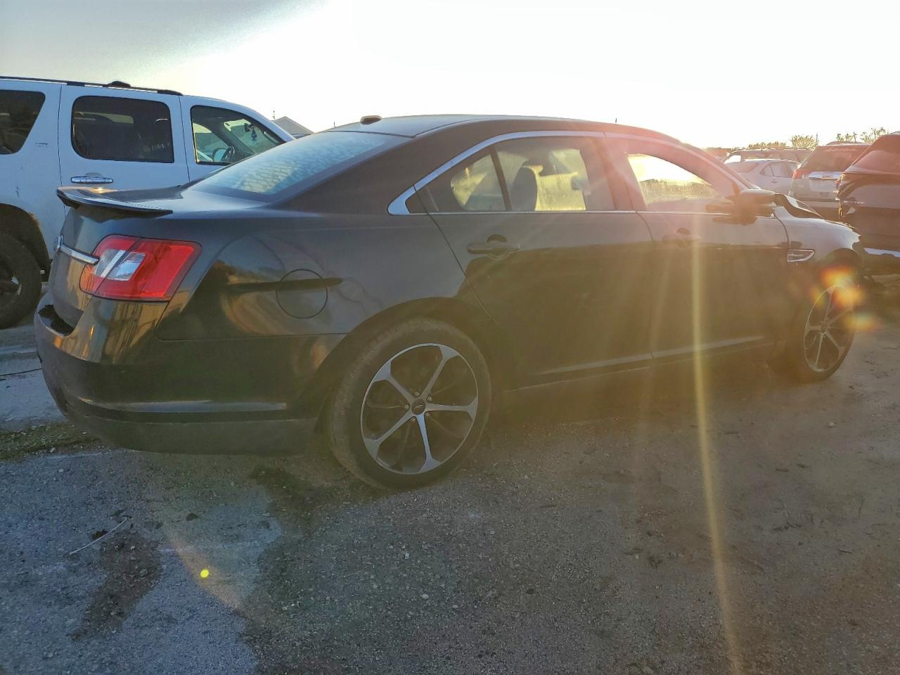 Ford Taurus Sel Image 3