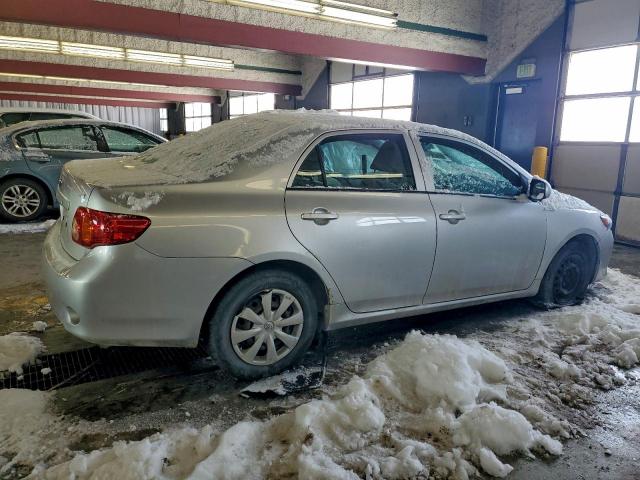 Toyota Corolla Base Image 2