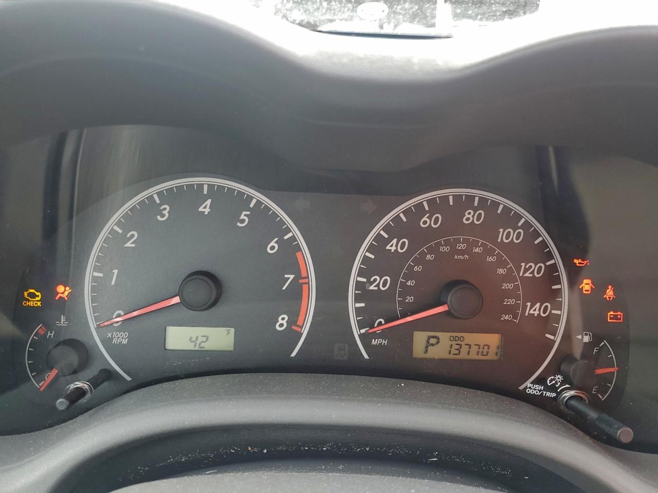 Toyota Corolla Base Image 8