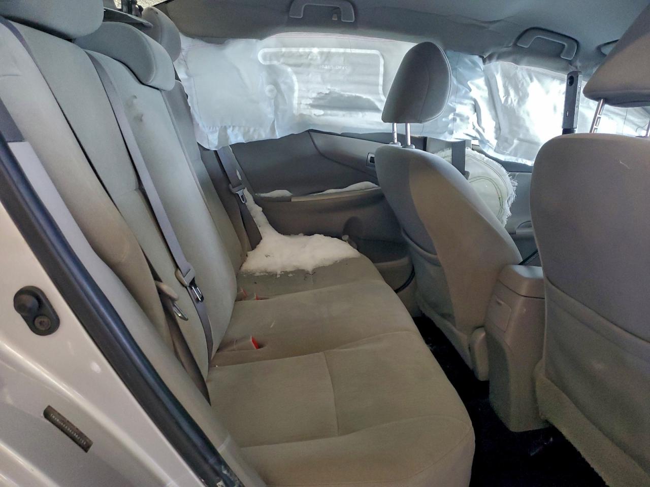 Toyota Corolla Base Image 10