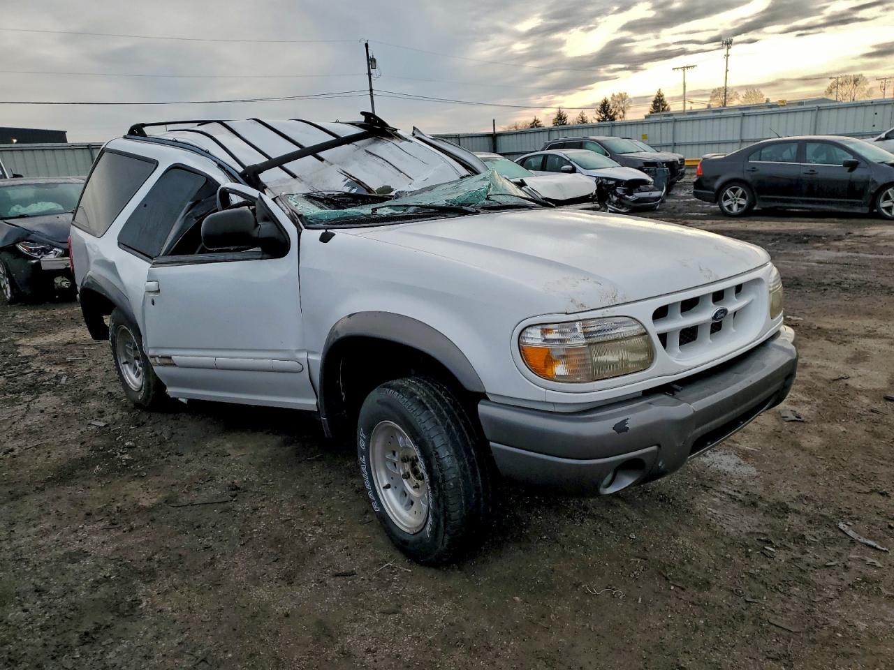 Ford Explorer Image 2