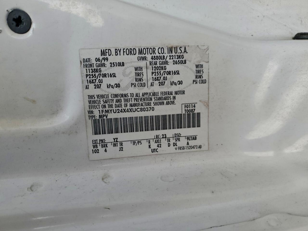 Ford Explorer Image 11