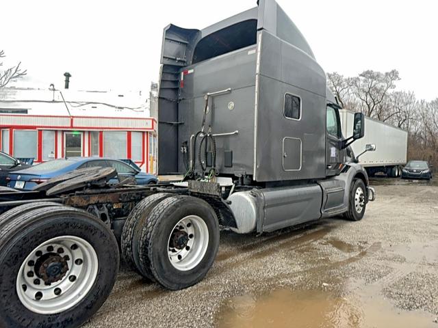 Peterbilt 579 Image 3