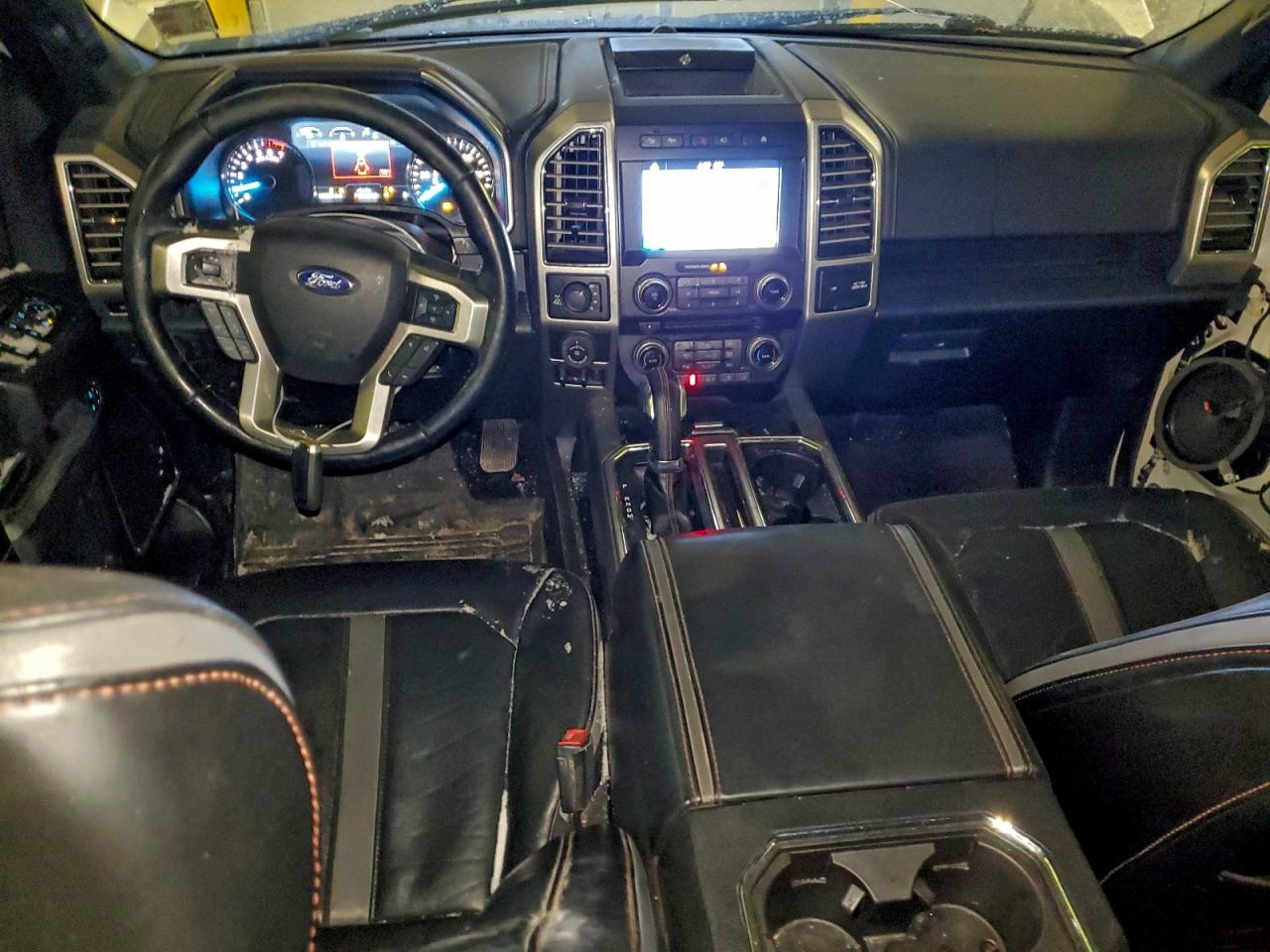 Ford F-150 Supercrew Image 8