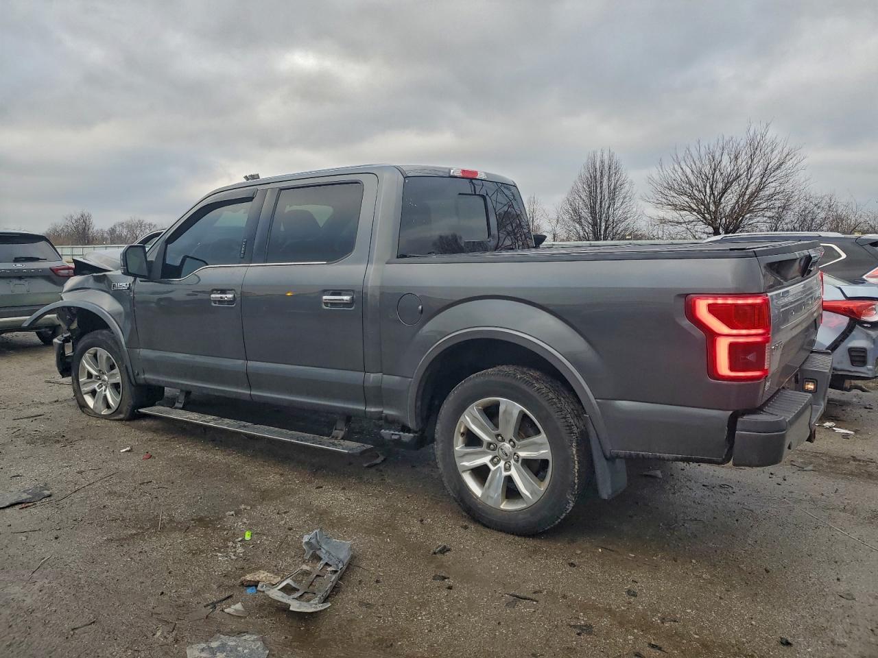 Ford F-150 Supercrew Image 6