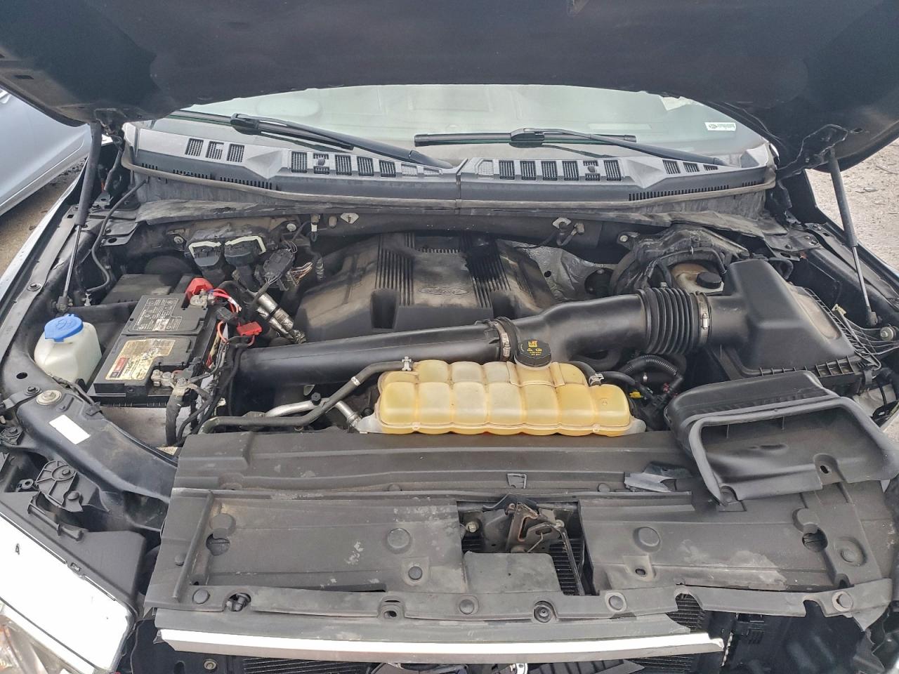 Ford F-150 Supercrew Image 10