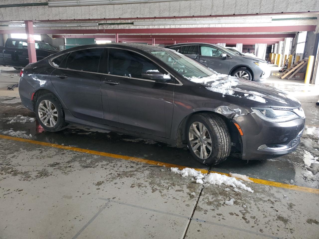 Chrysler 200 Limited Image 3
