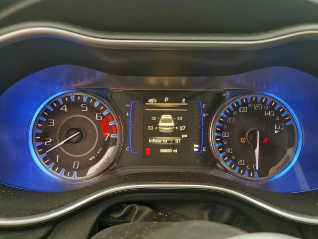 Chrysler 200 Limited Image 10