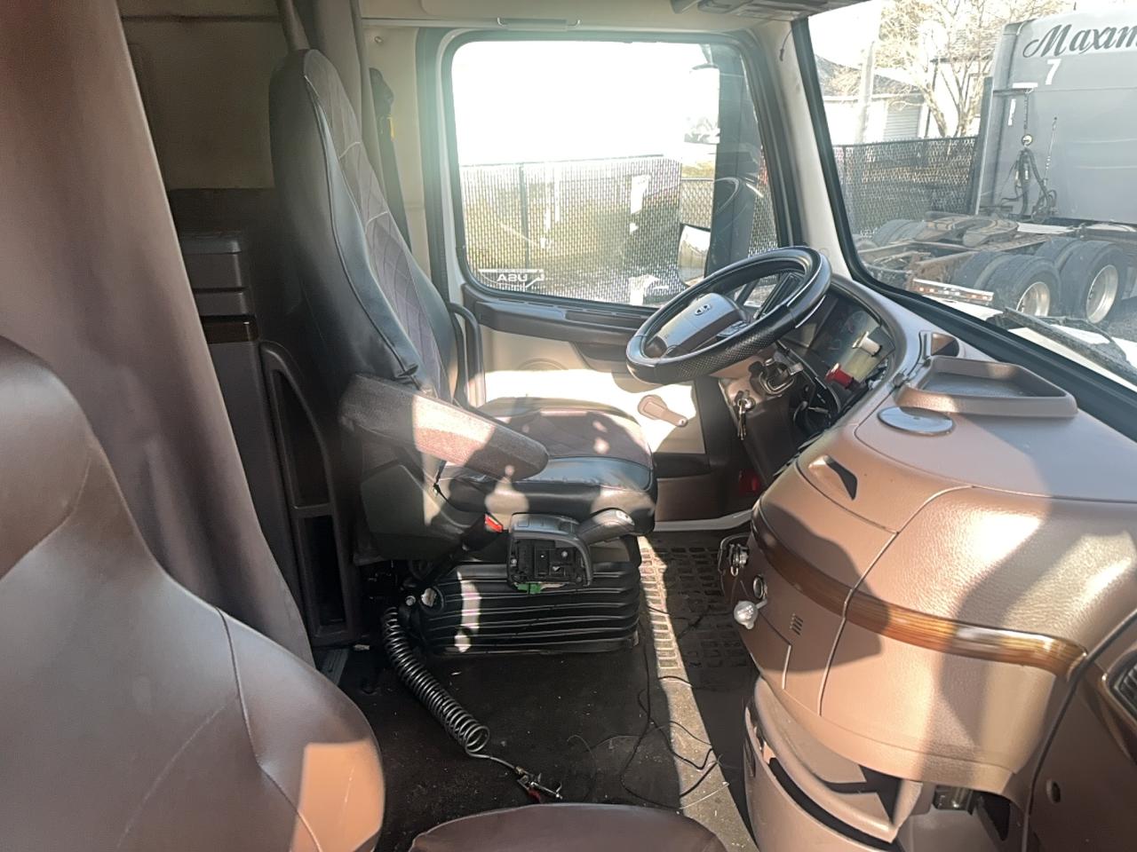 Volvo Vn Vnl Image 8