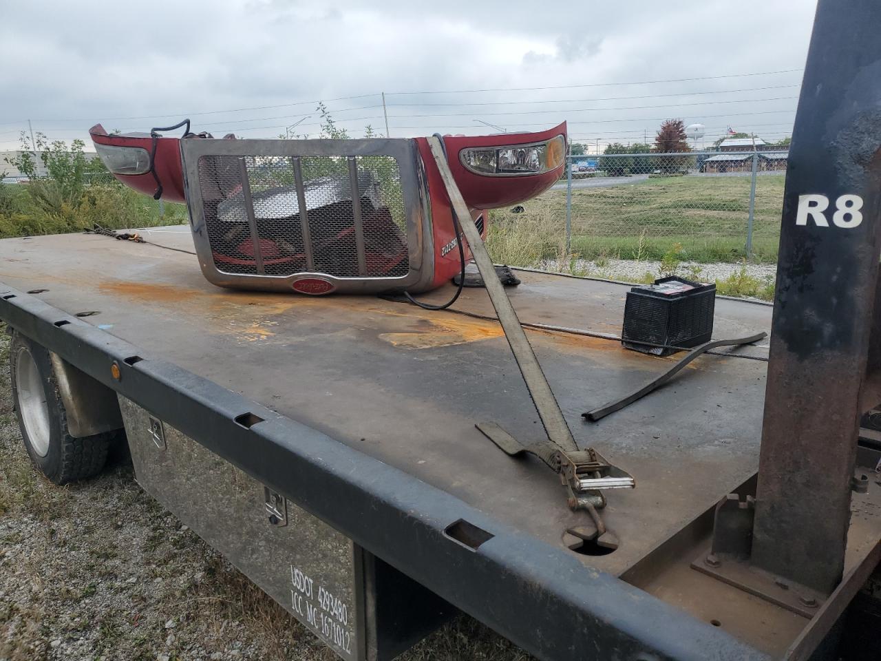 Peterbilt 337 Image 10