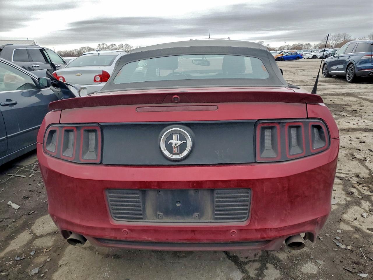 Ford Mustang Image 9