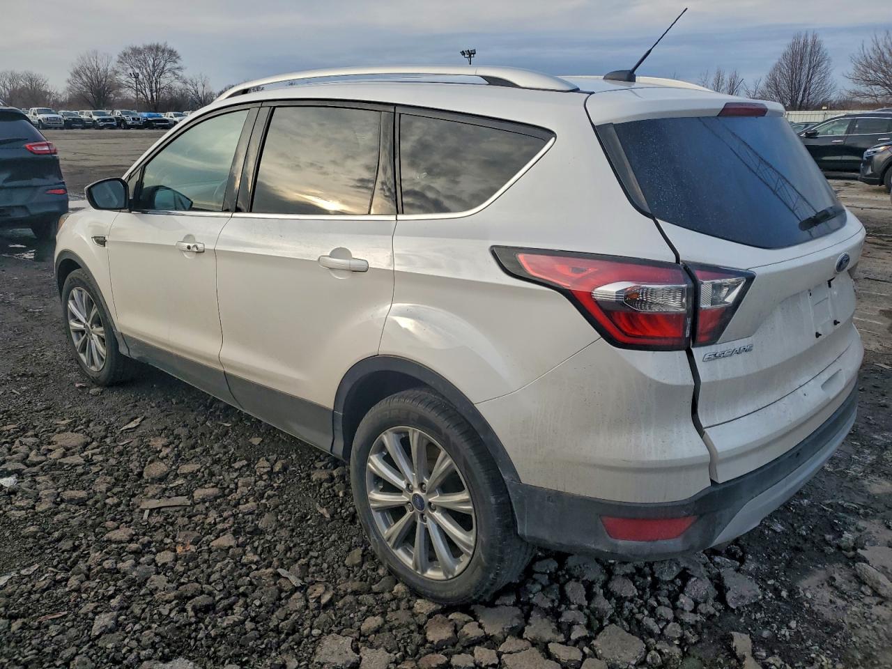 Ford Escape Titanium Image 5