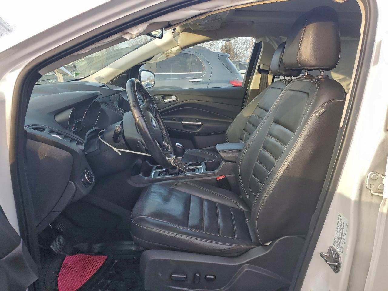 Ford Escape Titanium Image 9