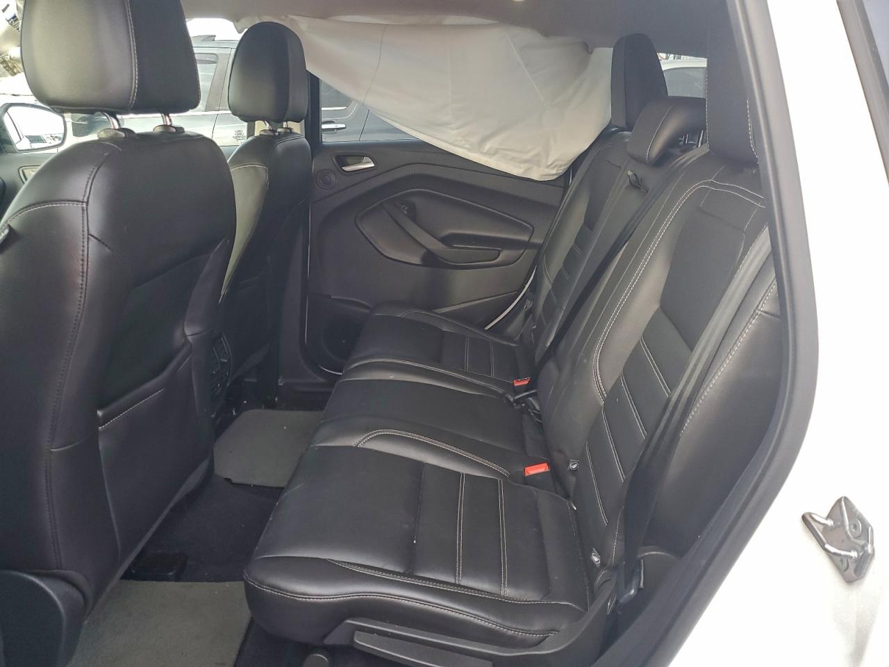 Ford Escape Titanium Image 13