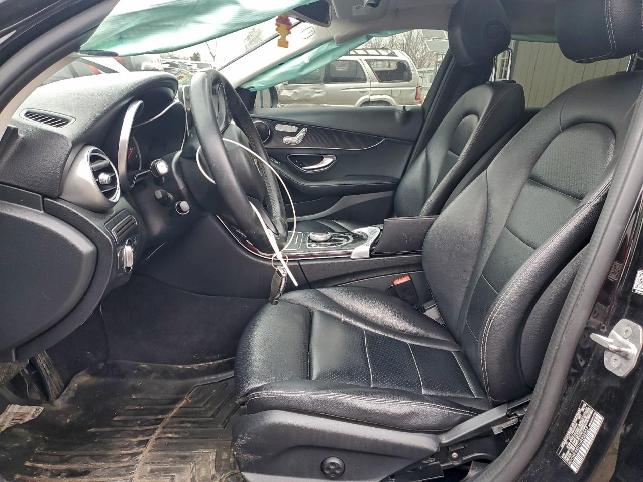 Mercedes-Benz C-Class 300 4matic Image 10