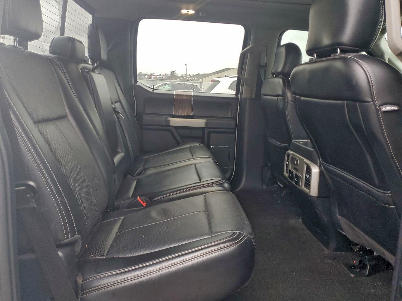 Ford F-150 Supercrew Image 10