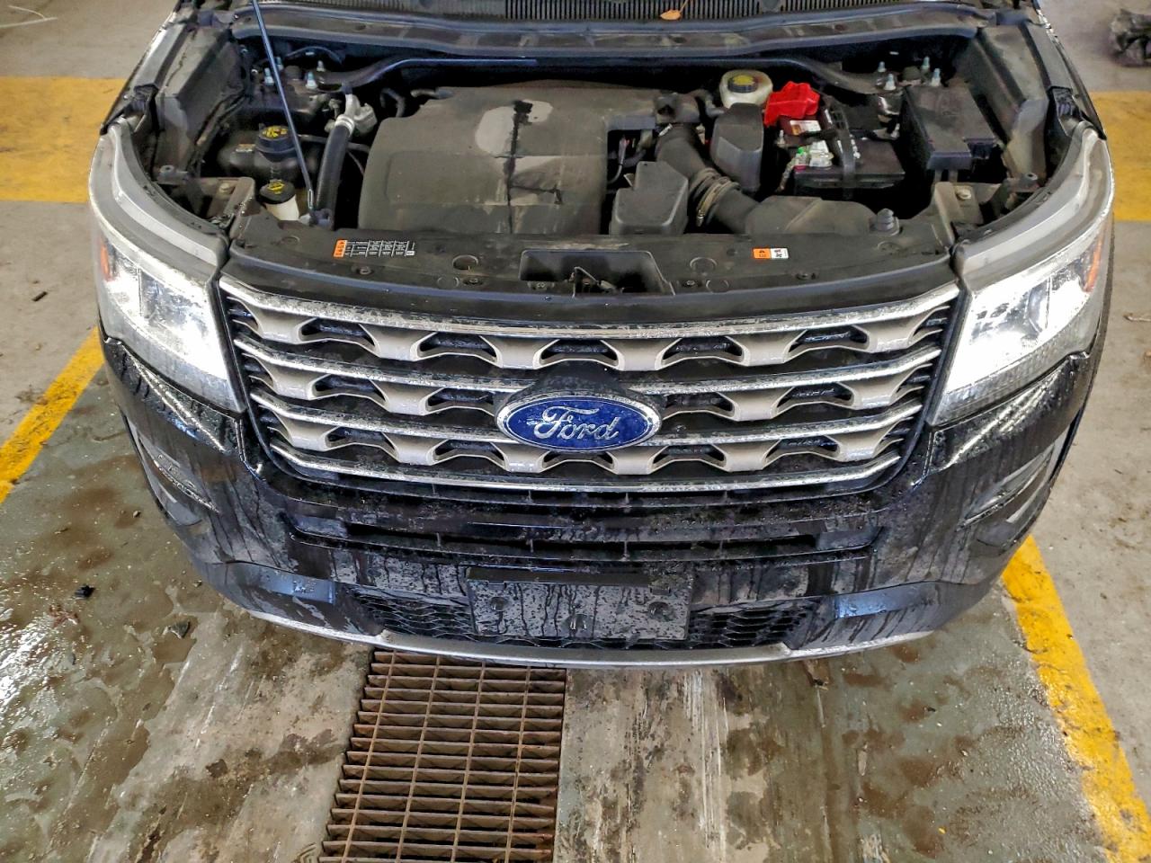 Ford Explorer Xlt Image 13