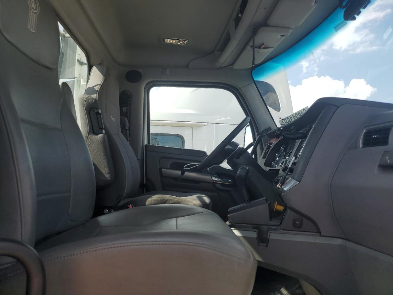 Kenworth Constructi T680 Image 3