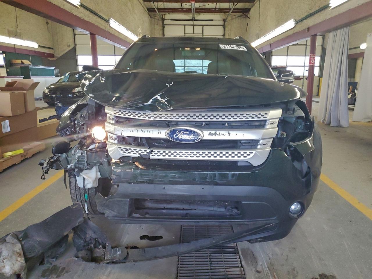 Ford Explorer Xlt Image 8