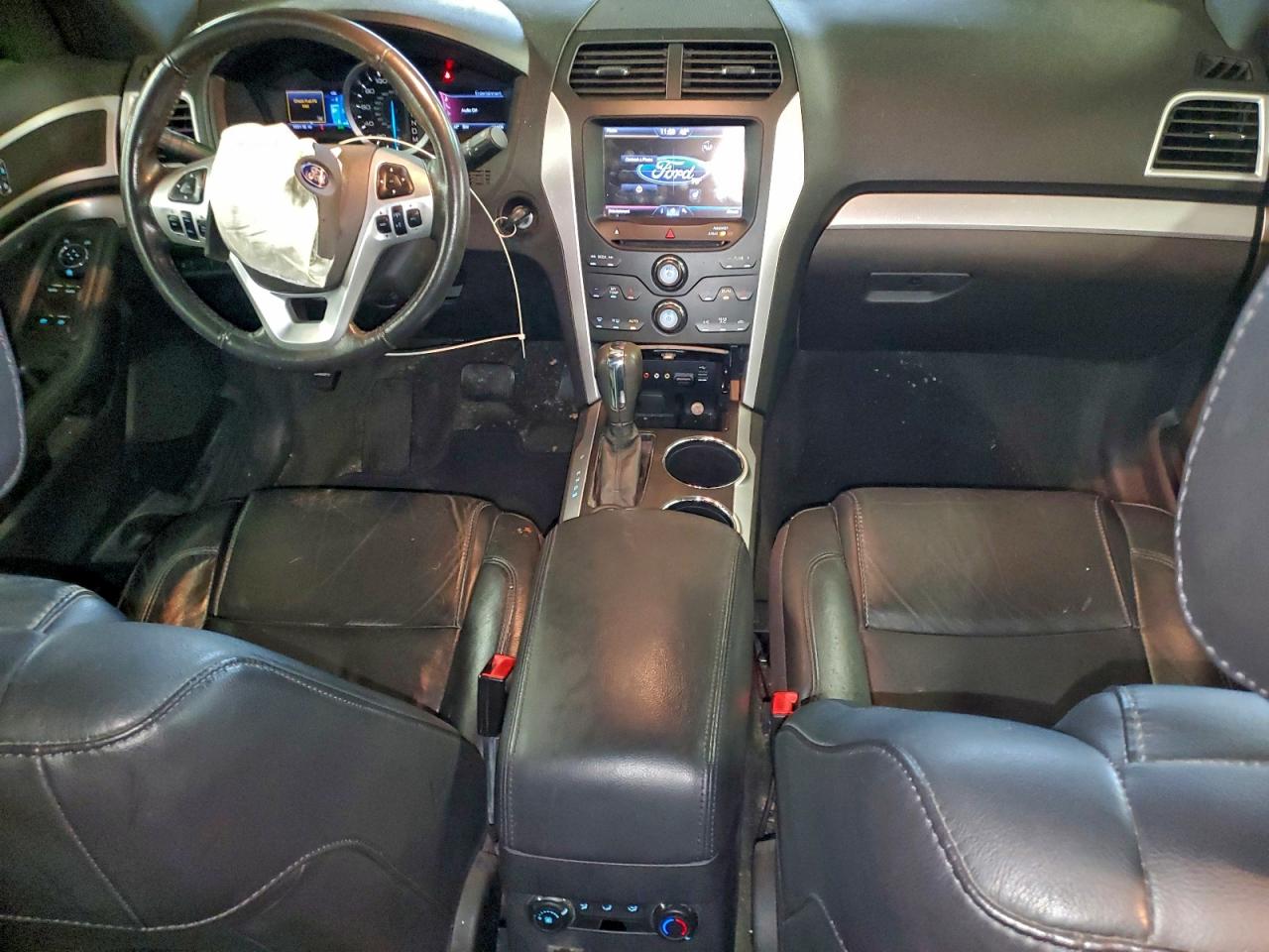 Ford Explorer Xlt Image 10