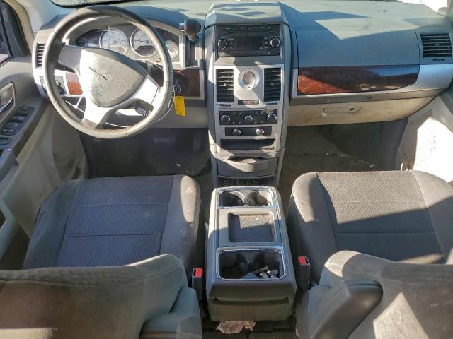 Chrysler Minivan Touring Image 12