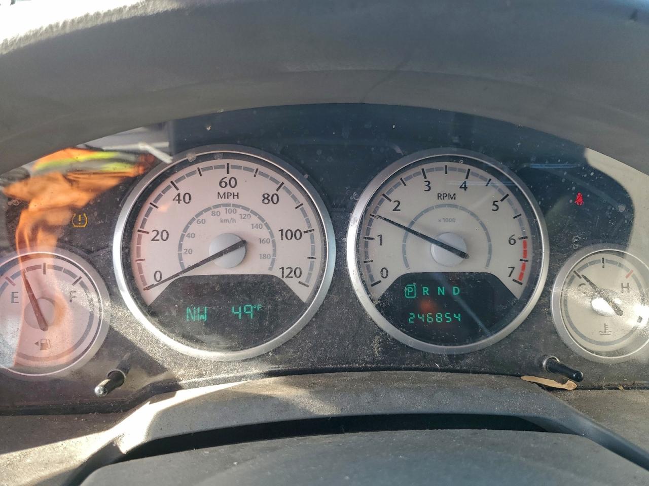 Chrysler Minivan Touring Image 10