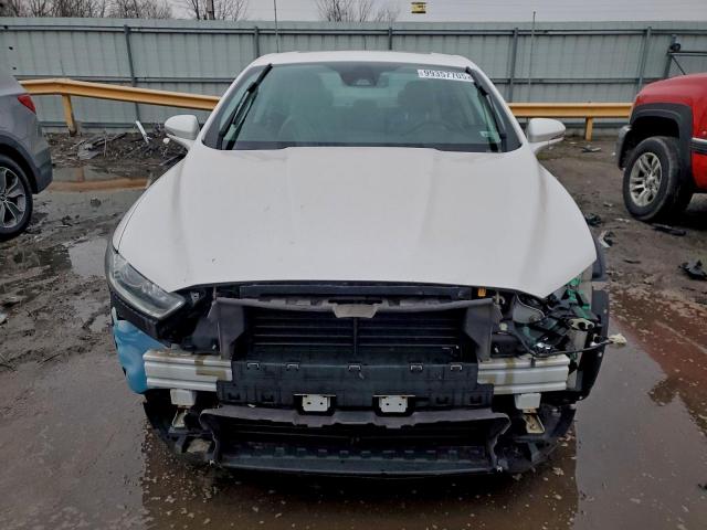 Ford Fusion Titanium Hev Image 8