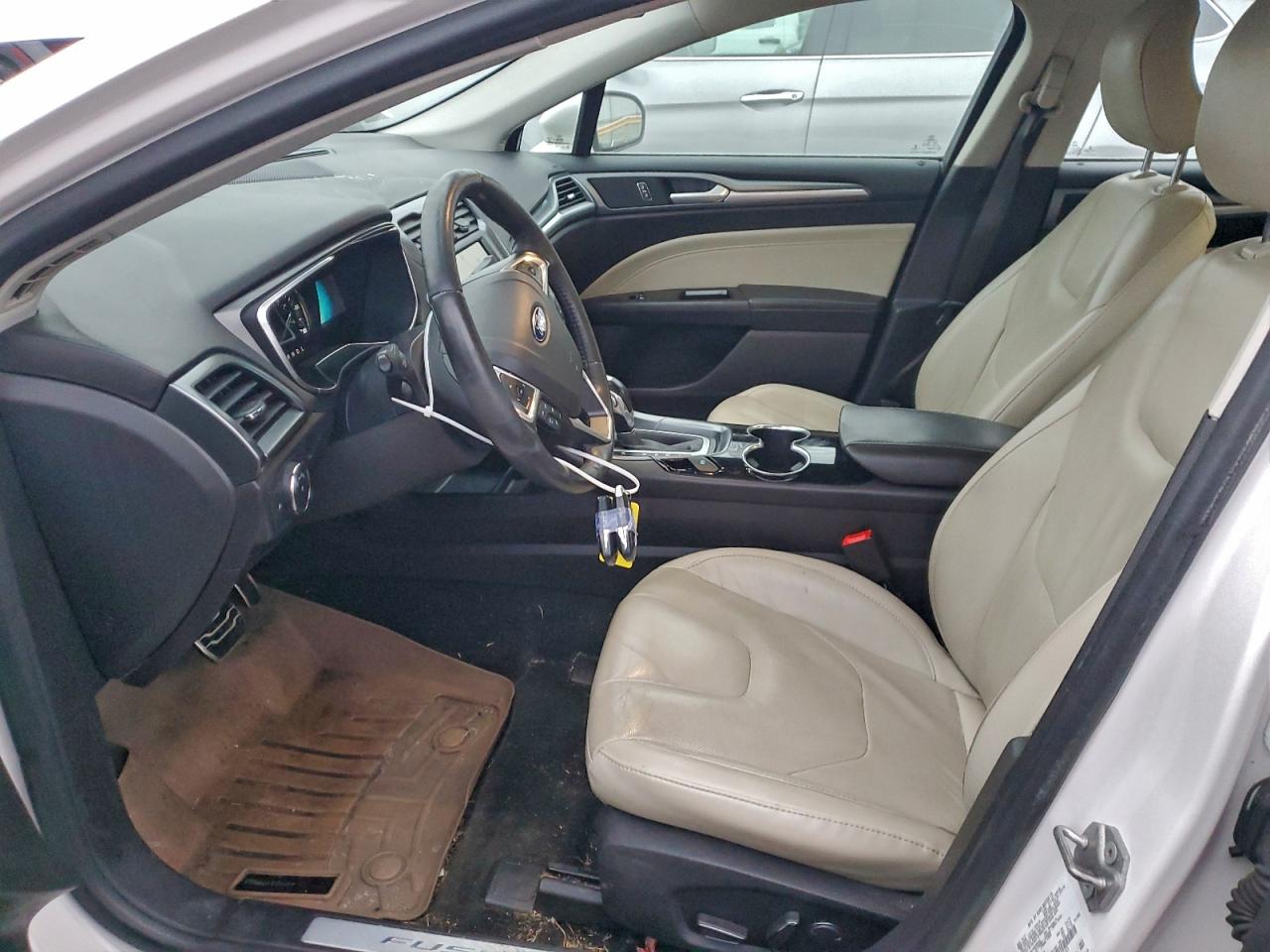 Ford Fusion Titanium Hev Image 11