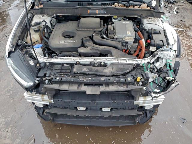 Ford Fusion Titanium Hev Image 9