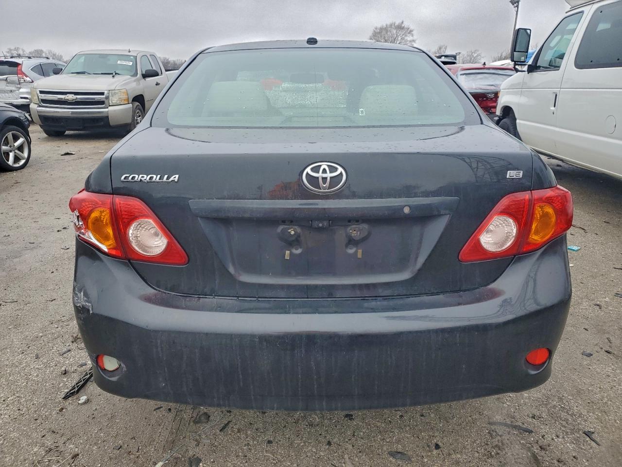 Toyota Corolla Base Image 5