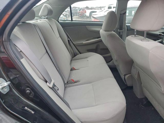 Toyota Corolla Base Image 12