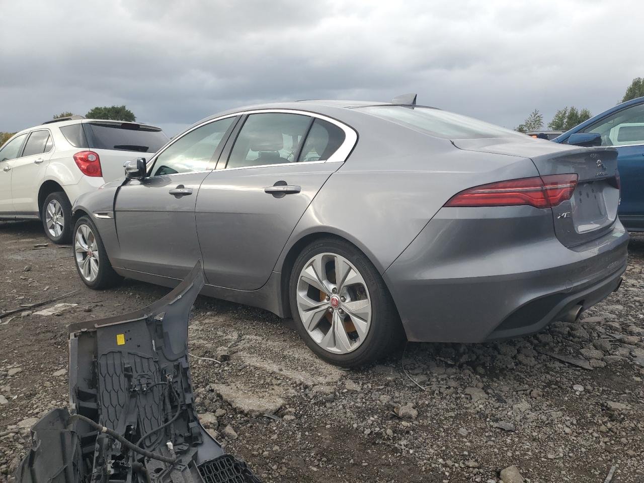 Jaguar XE S Image 4