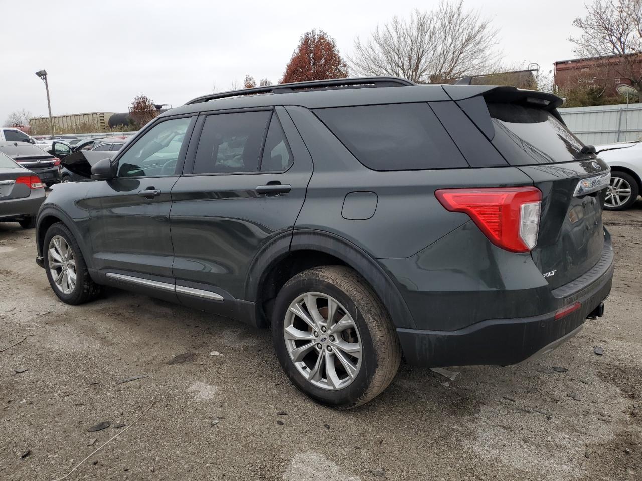 Ford Explorer Xlt Image 2