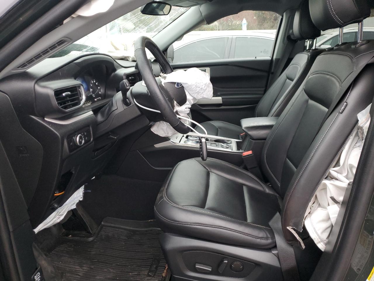 Ford Explorer Xlt Image 3