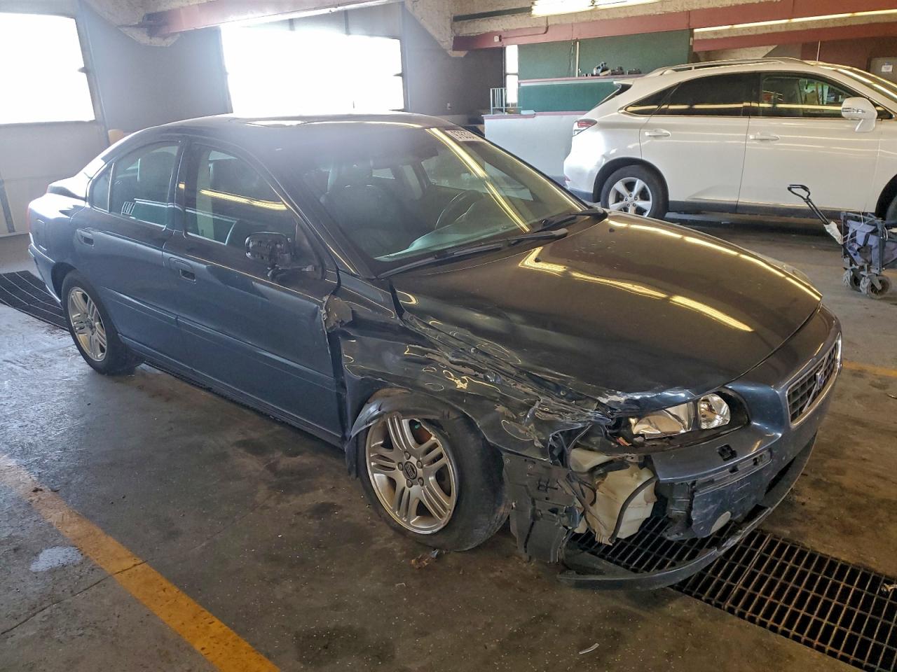 Volvo S60 2.5t Image 8