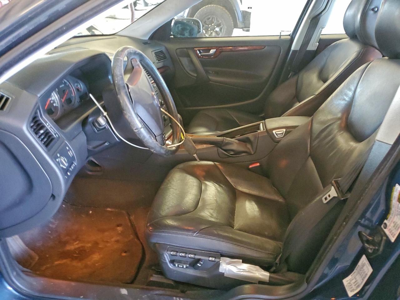 Volvo S60 2.5t Image 7