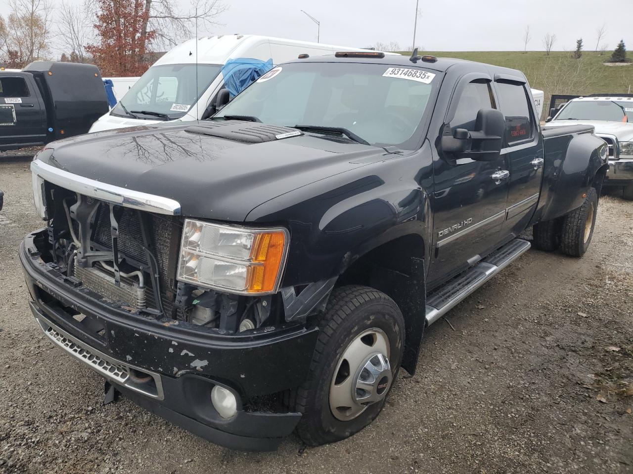 GMC Sierra K3500 Denali Image 1