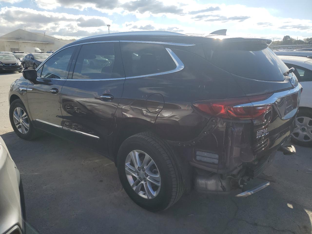 Buick Enclave Essence Image 2