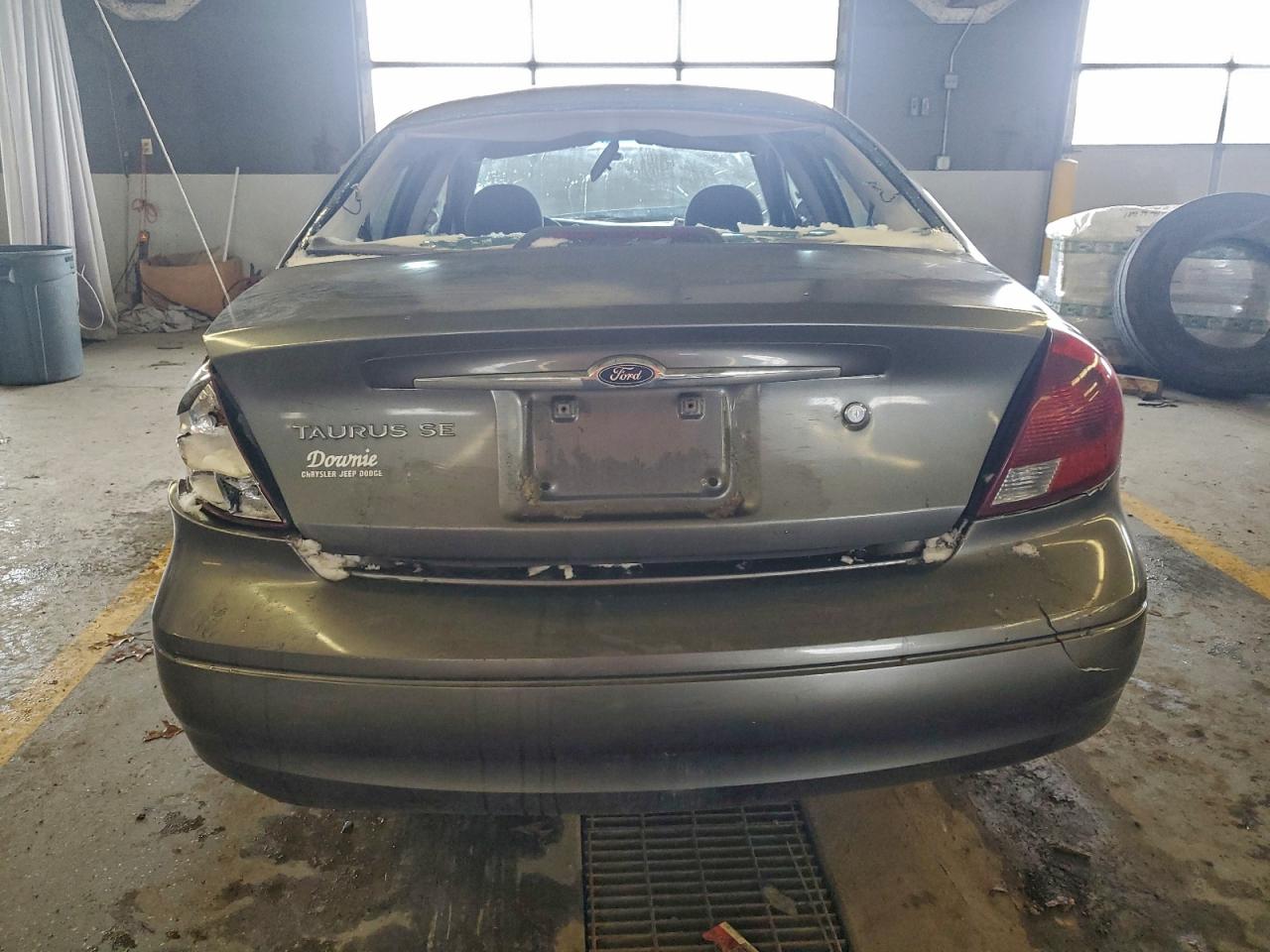 Ford Taurus Se Image 6