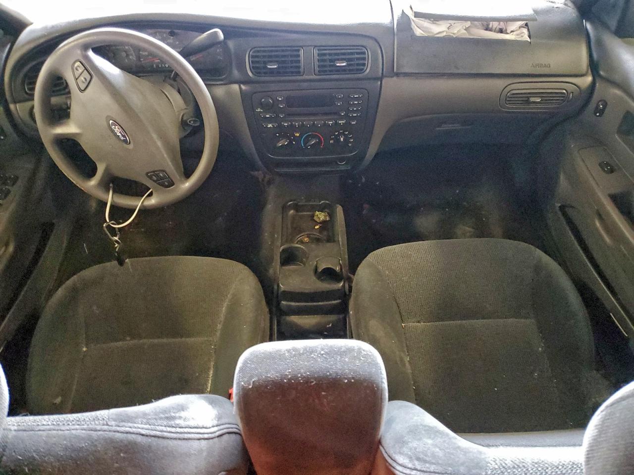 Ford Taurus Se Image 3