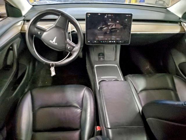 Tesla Model 3 Image 7