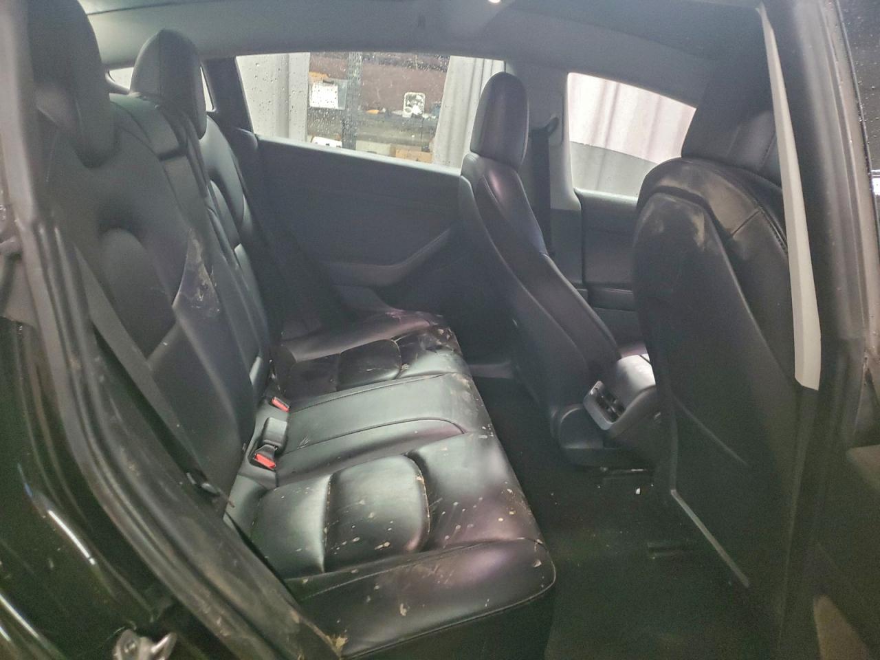 Tesla Model 3 Image 9