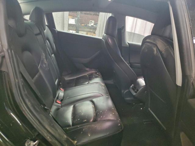 Tesla Model 3 Image 9